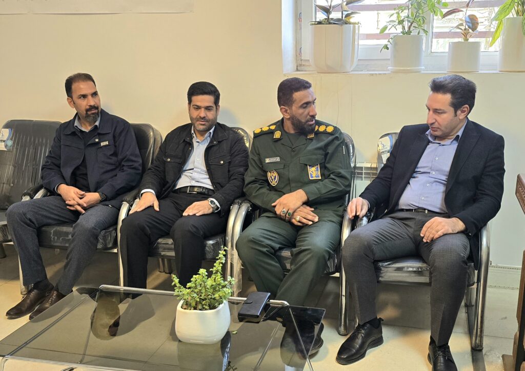 دیدار مدیرعامل فولاد مشیز بردسیر با فرمانده ناحیه مقاومت بسیج سپاه بردسیر